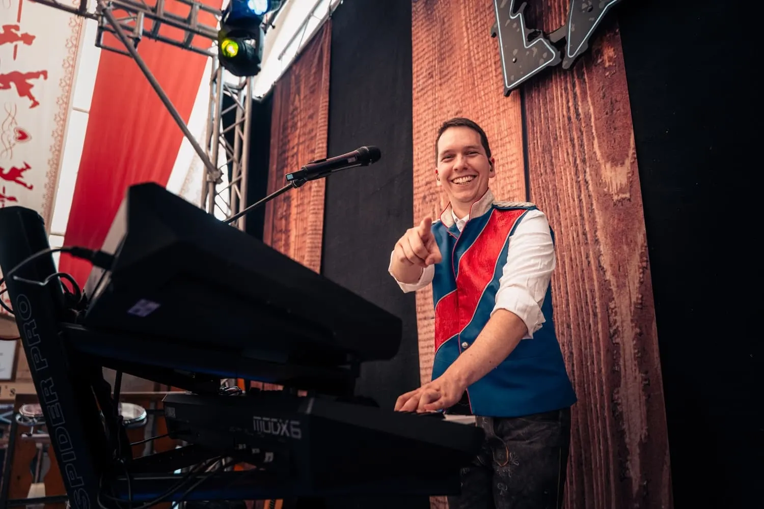Porträt von Thomas Girscht, Keyboarder von leckomio